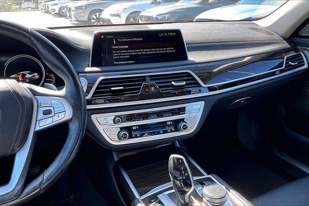 Used 2019 BMW 740i RWD image 5