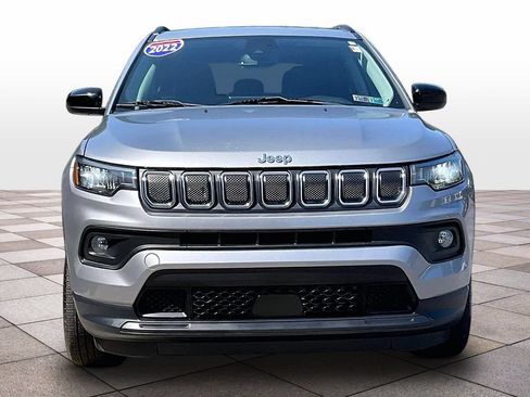 Used 2022 Jeep Compass Latitude AWD/4WD image 3