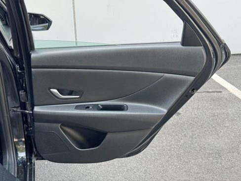 Used 2021 Hyundai Elantra SEL FWD image 38