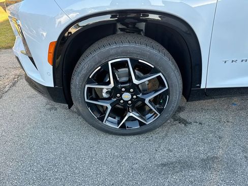 New 2026 Chevrolet Traverse High Country FWD image 12