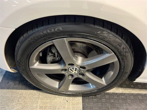 Used 2011 Volkswagen Golf TDI image 7