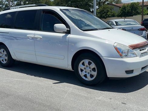 Used 2009 Kia Sedona LX FWD image 7
