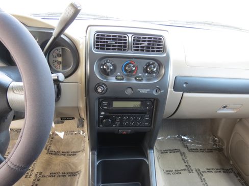 Used 2004 Nissan Frontier XE w/ (VTP) Value Truck Pkg image 16