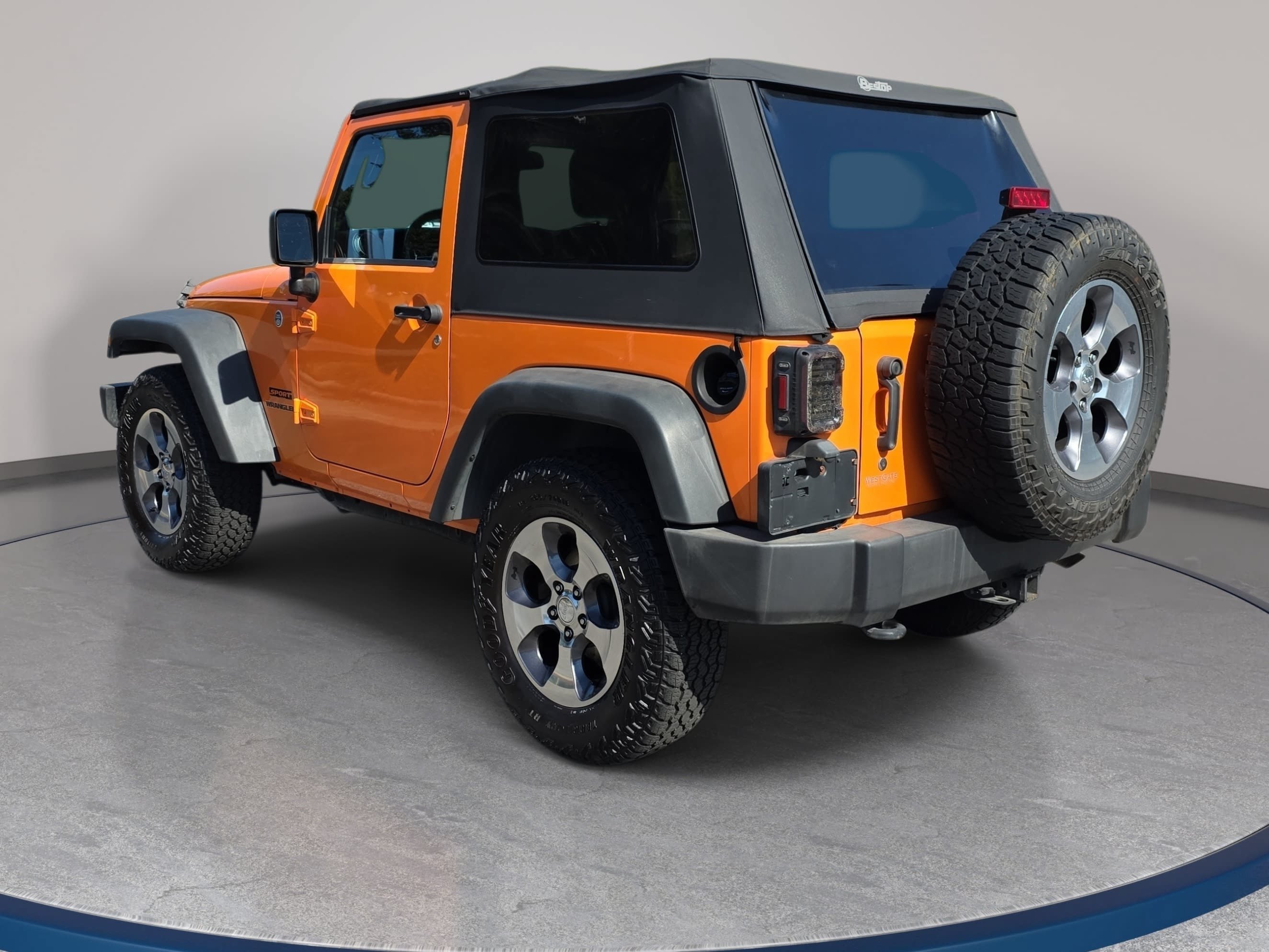 Used 2013 Jeep Wrangler Sport AWD/4WD image 7