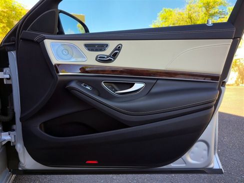 Used 2018 Mercedes-Benz S 450 Sedan image 26