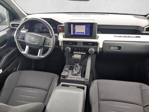 Used 2024 Toyota Tacoma TRD Off-Road image 17