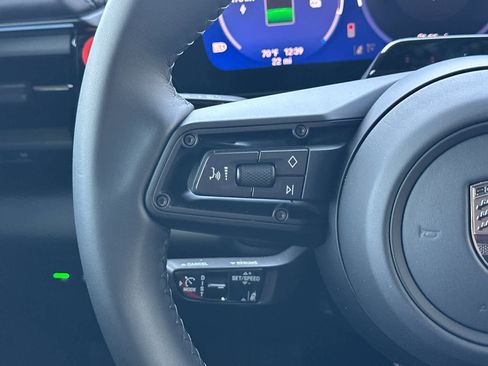 New 2026 Porsche Macan Turbo Electric AWD/4WD image 28