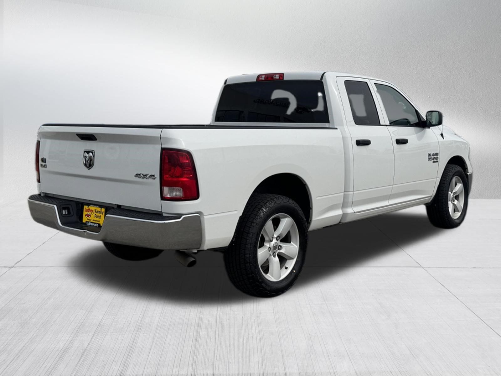 Used 2024 RAM 1500 Classic SLT AWD/4WD image 7