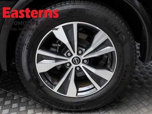 Used 2023 Nissan Murano SV image 8