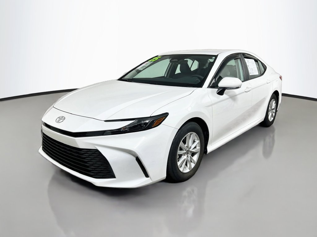 Used 2025 Toyota Camry LE w/ Convenience Package FWD image 7