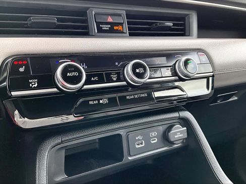 Used 2025 Honda Pilot EX-L image 35