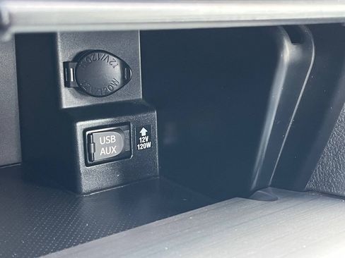 Used 2012 Toyota Camry SE FWD image 22