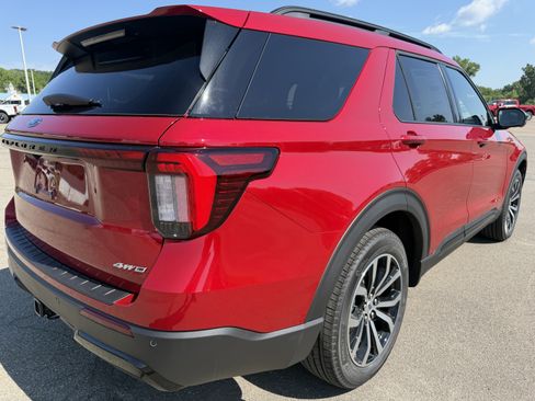 New 2026 Ford Explorer ST-Line AWD/4WD image 2