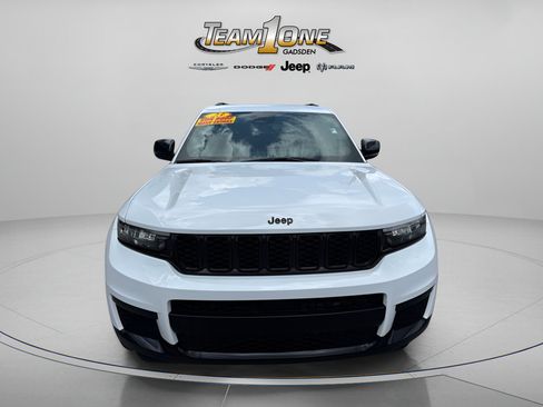 Used 2023 Jeep Grand Cherokee L Laredo RWD image 2