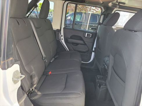 Certified 2023 Jeep Wrangler Unlimited Sahara AWD/4WD image 21