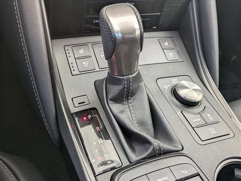 Used 2022 Lexus IS 350 F Sport image 12