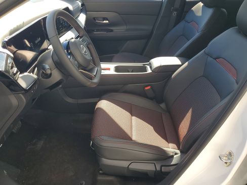 New 2026 Nissan Kicks SR w/ Cold Weather Package image 10