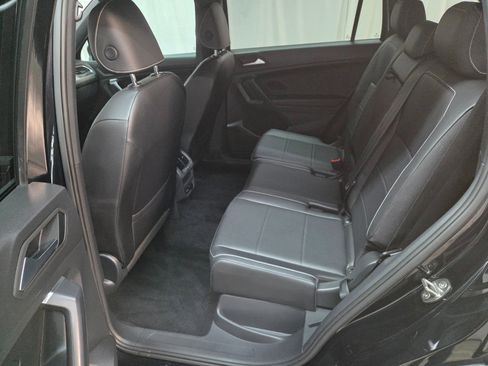 Used 2021 Volkswagen Tiguan SE R-Line image 18