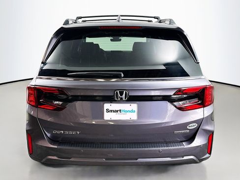 New 2026 Honda Odyssey Touring image 6