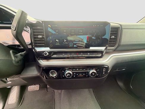 Used 2024 GMC Sierra 1500 SLT image 28