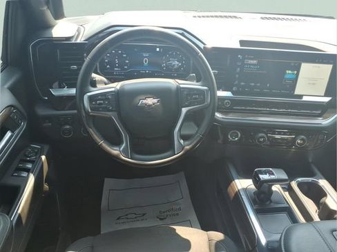 Used 2022 Chevrolet Silverado 1500 LT Trail Boss AWD/4WD image 4
