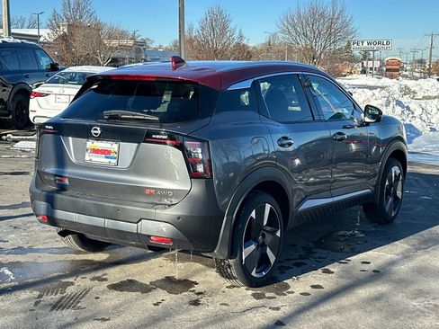 New 2025 Nissan Kicks SR image 5