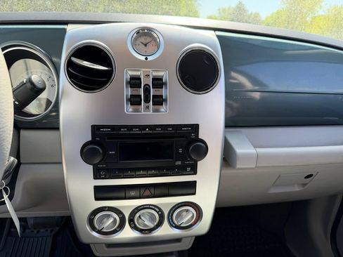 Used 2006 Chrysler PT Cruiser Touring FWD image 10