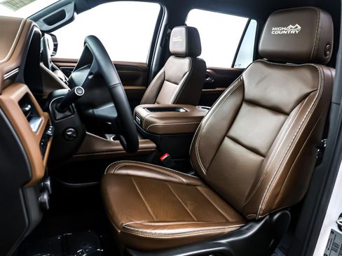 Used 2023 Chevrolet Tahoe High Country image 16