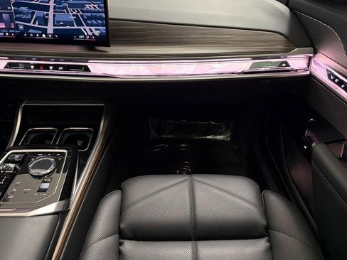 Used 2024 BMW 740i 740i w/ Premium Package image 28