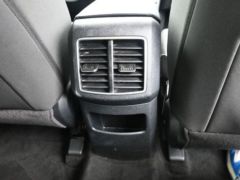 Used 2023 Kia Sportage LX image 11