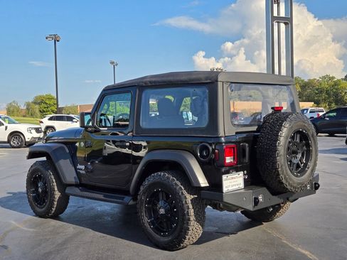Used 2019 Jeep Wrangler Sport AWD/4WD image 3