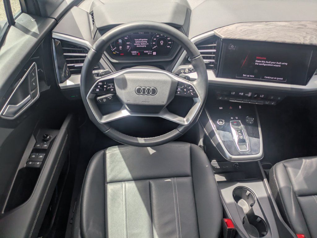 Used 2025 Audi Q4 e-tron Premium AWD/4WD image 27