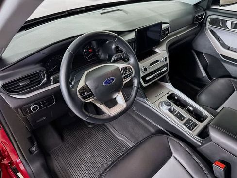 Certified 2023 Ford Explorer XLT w/ Equipment Group 202A image 2