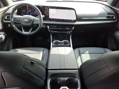Used 2026 Chevrolet Traverse LT w/ Driver Confidence Package FWD image 11