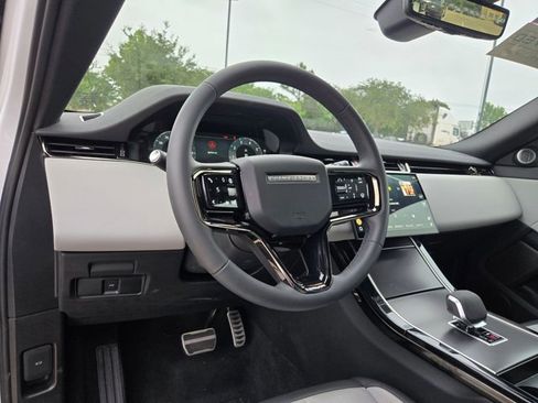 Certified 2026 Land Rover Range Rover Evoque Dynamic SE AWD/4WD image 10