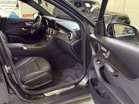 Used 2020 Mercedes-Benz GLC 300 4MATIC image 13
