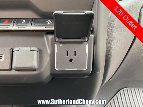 Used 2026 Chevrolet Silverado 1500 Custom Trail Boss AWD/4WD image 40