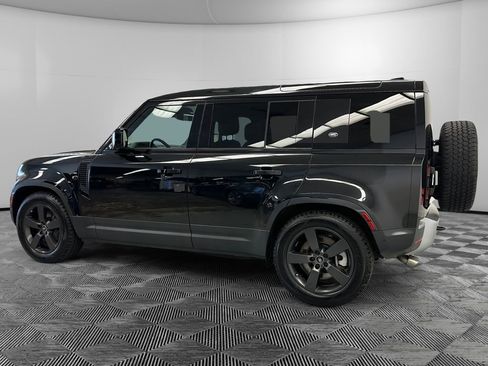 Used 2024 Land Rover Defender 110 SE AWD/4WD image 2