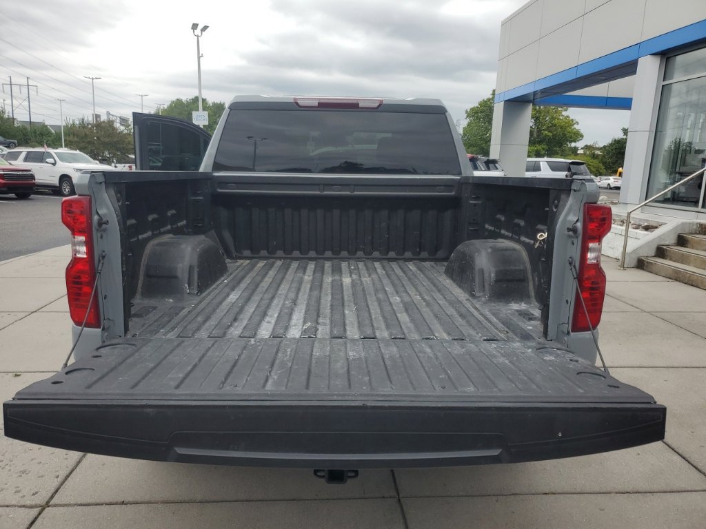 Used 2024 Chevrolet Silverado 1500 LT AWD/4WD image 16