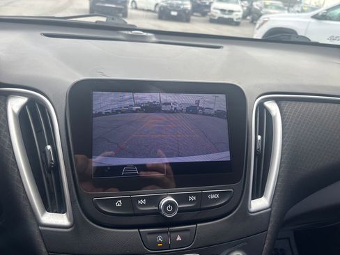 Used 2022 Chevrolet Malibu LT FWD image 24