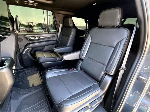 Used 2021 GMC Yukon Denali w/ Denali Premium Package AWD/4WD image 32
