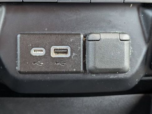 Used 2022 GMC Sierra 1500 SLT w/ SLT Premium Package image 19