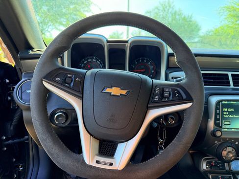 Used 2014 Chevrolet Camaro SS w/ SS Performance Package RWD image 13