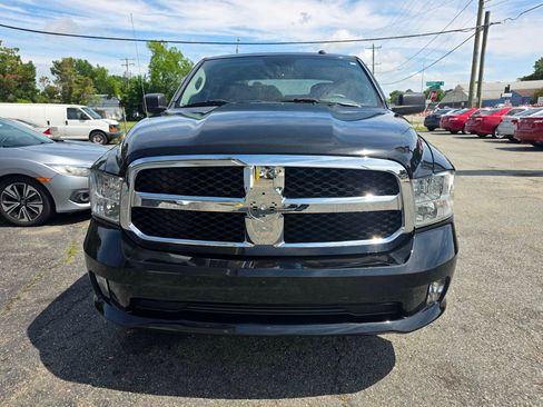 Used 2018 RAM 1500 Express w/ Express Value Package AWD/4WD image 4