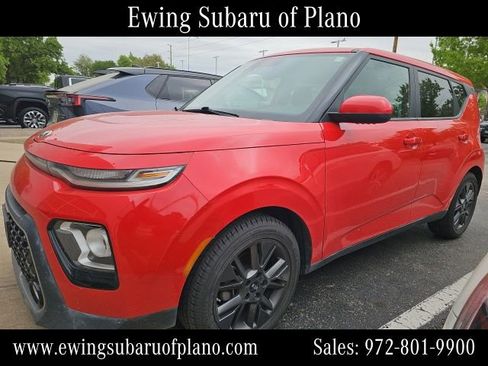 Used 2020 Kia Soul EX image 2