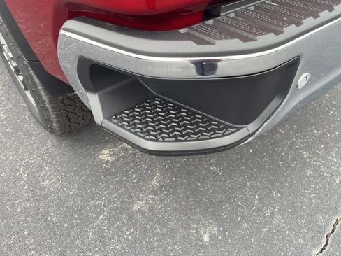 New 2026 GMC Sierra 2500 SLT w/ SLT Premium Package image 9