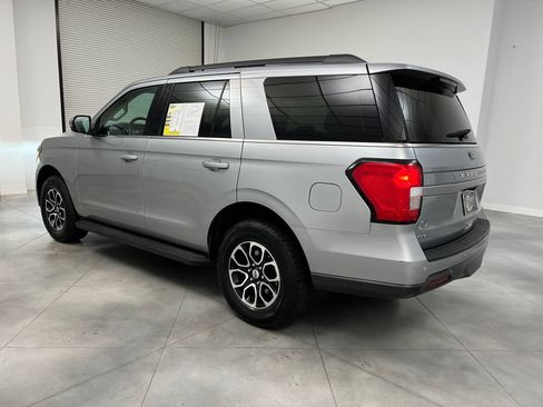 Used 2024 Ford Expedition XLT RWD image 6