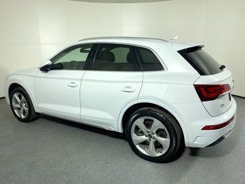 Used 2021 Audi Q5 Premium Plus w/ Premium Plus Package image 32