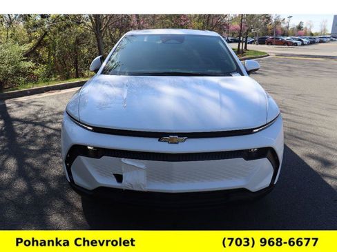 New 2026 Chevrolet Equinox EV LT FWD image 2