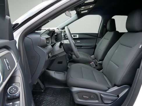Used 2026 Ford Explorer 4WD Police Interceptor image 10